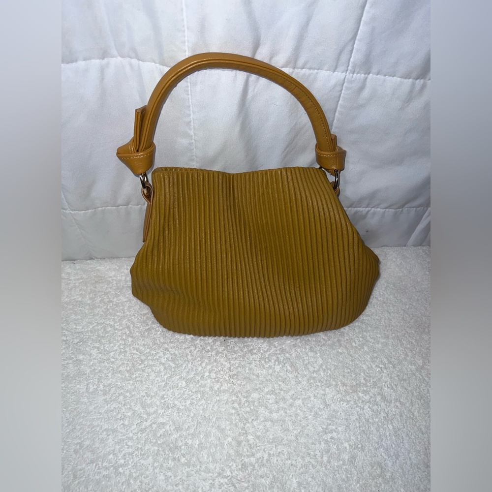 Burnt Yellow Bucket Bag BRAND NEW - Picture 2 of 6